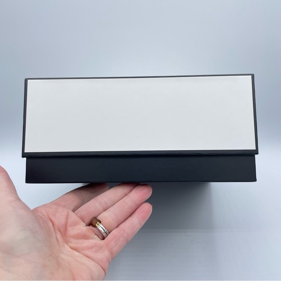 Chanel Box Set OS Black/White - Picture 8 of 15